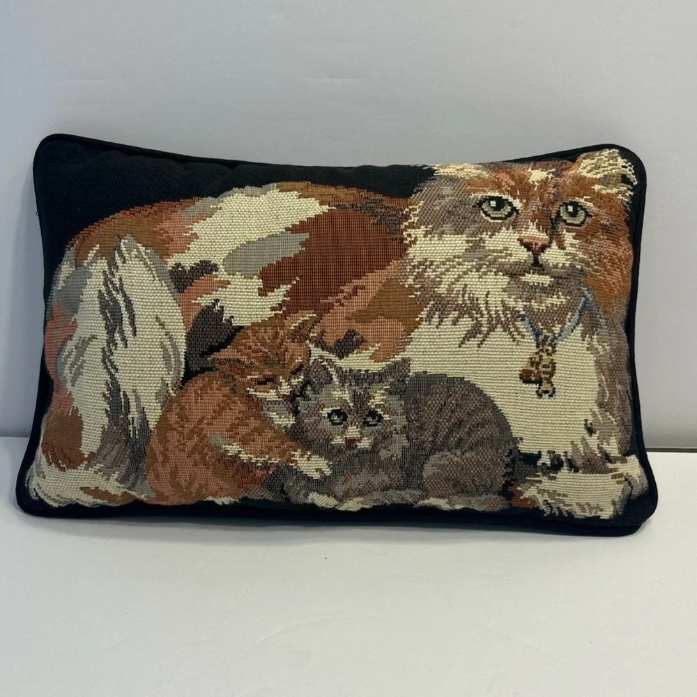 Needlepoint Throw Pillow Of 3 Cats Black Back Pre Owned Vintage 12” X 8”